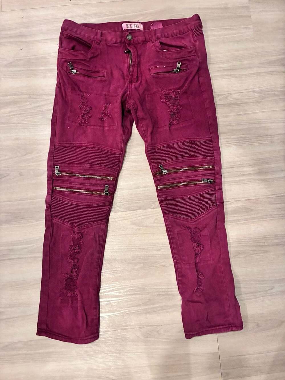 Men’s Dstrkt Denim Moto Jeans Size W36 L32 Burgundy Distressed Zipper